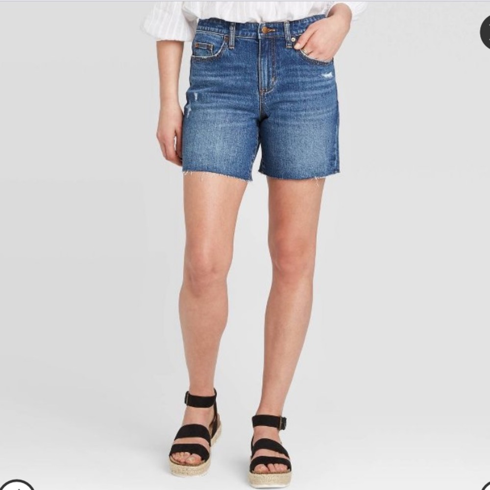 NWT High-rise Boyfriend Jean Shorts